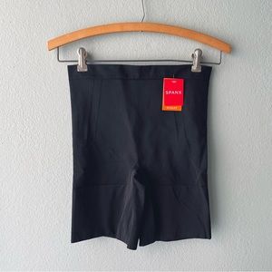 Spanx | Sculpt Black Compression Shorts